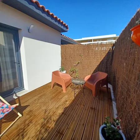 Ferienhaus Maison Neuve Avec Terrasse A 5 Minutes Des Plages